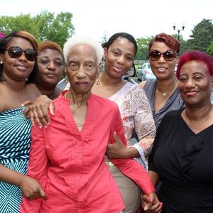 Meet your Posher, Joy